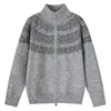 Ropa ACU para Hombre Cárdigan Jacquard Retro Fair Isle Suéter de Punto para Hombre 2026 Otoño/Invierno Cuello Alto Chaqueta de Marca Moderna para Hombre