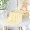 Nueva Toalla de Terciopelo Coral Rayas Finas al por Mayor Suave Absorbente Sin Pelusa Toalla Facial Engrosada Toallita Facial Toalla de Mano