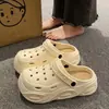 Zapatos con Agujeros de EVA para Mujer Verano Moda Exterior Slip-on Antideslizante Suela Gruesa que Aumenta la Altura Estilo Nuevo Sandalias de Media Punta Baotou