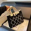 Bolso de Hombro Tejido con Patrón de Diamantes, Nuevo Diseño Versátil y a la Moda con Líneas, Bolso de Mano de Otoño con Cierre de Botón a Presión, Bolso de Hombro de Gran Capacidad
