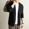 Cárdigan de punto de color liso estilo coreano Yingao para hombre, chaqueta de punto básica sencilla y casual de corte ajustado para hombre.