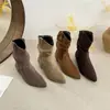 ¡Versión de cuero suave! Botas vaqueras holgadas de punta fina y tacón bajo vintage para mujer, nuevas botas tipo Martin de otoño e invierno, botas versátiles de corte ajustado