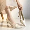 Saltos altos de cetim na cor champanhe, bico fino, salto alto, salto fino, sapatos de noiva para a cerimônia de casamento Xiuhe, YD-88