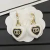 Pendientes de Corazón Blanco Melocotón de Resina Acrílica con Forma de Corazón, Estilo Europeo y Coreano Chanel, Pendientes de Moda a Juego para Mujer, Venta al por Mayor Transfronteriza