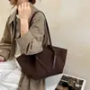 Bolso Retro Simple de Ante para Mujer 2026 Nuevo Casual para el Trabajo Bolso de Hombro de Gran Capacidad Bolso Tote Relajado