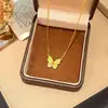 Collar de Mariposa Dorado Arena Método Antiguo Cepillado Incrustado Diamante Lujo Ligero Moda Cadena Clavícula Mujer Sensación de Gama Alta Color Duradero