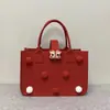 Bolsa Festiva de Fieltro Rojo Muñeco de Dibujos Animados de Animales Bolas de Pelo Bolsa de Mano Venta al por Mayor Banquete de 100 Días Bolsa de Regalo Souvenir DIY