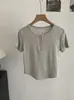 Camiseta Top Corta de Algodón Canalé de Color Sólido con Cuello Redondo, Botones y Mangas Cortas Ajustada para Mujer en Primavera y Verano 6413
