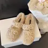 Zapatos peludos Birkenstock estilo francés para mujer, adecuados para usar al aire libre, con forro polar añadido para mayor calidez, nuevo modelo otoño e invierno 2026, versátiles con lazo, zapatos de algodón esponjosos