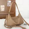 Bolsa Transversal Grande Capacidade para o Dia a Dia em Couro Bovino de Primeira Camada, Bolsa Simples e Versátil de Ombro, Fabricante de Bolsas Femininas de Couro Genuíno de Alta Qualidade em Guangzhou
