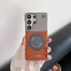 Adecuado para Samsung S26Ultra, funda de teléfono de cuero liso con soporte magnético giratorio de aromaterapia, cubierta protectora avanzada anti-caídas S25U