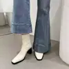 Botas Curtas de Salto Alto Bloco Bico Quadrado com Zíper Lateral Novidade Outono 2025 Dongdaemun Coreano para Mulheres Botas Estilo Martin Slim