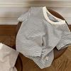 Camiseta de manga corta informal de algodón para bebés y niños pequeños, estilo coreano, sencilla, de verano, a rayas, con colores a juego