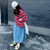 Conjunto de Verão para Meninas 2026 Novo Estilo Casual para Meninas, Estilo Coreano Top Listrado de Manga Curta Combinado com Saia Jeans Balloon