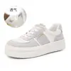 Zapatillas blancas de moda y sencillas, nuevo modelo otoño 2026, de suela gruesa, cómodas, versátiles, ligeras, casuales, zapatos para mujer con punta ancha