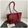 Bolso Tote de Moda de Gama Alta con Superficie Suave para Viajes Diarios para Mujer 2026 Nuevo Estilo Relajado y Versátil Bolso de Hombro Casual de Gran Capacidad