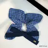 Lenço Quadrado Azul Xadrez com Laço de Alto Valor, Scrunchie Estilo College Menina da Floresta, Acessório de Cabelo Versátil Retrô