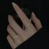 Anillo de Amor Apertura Hueca Diseño de Nicho Personalizado Lujo Ligero Sentido Avanzado Anillo para Dedo Índice para Novia en el Festival Tanabata