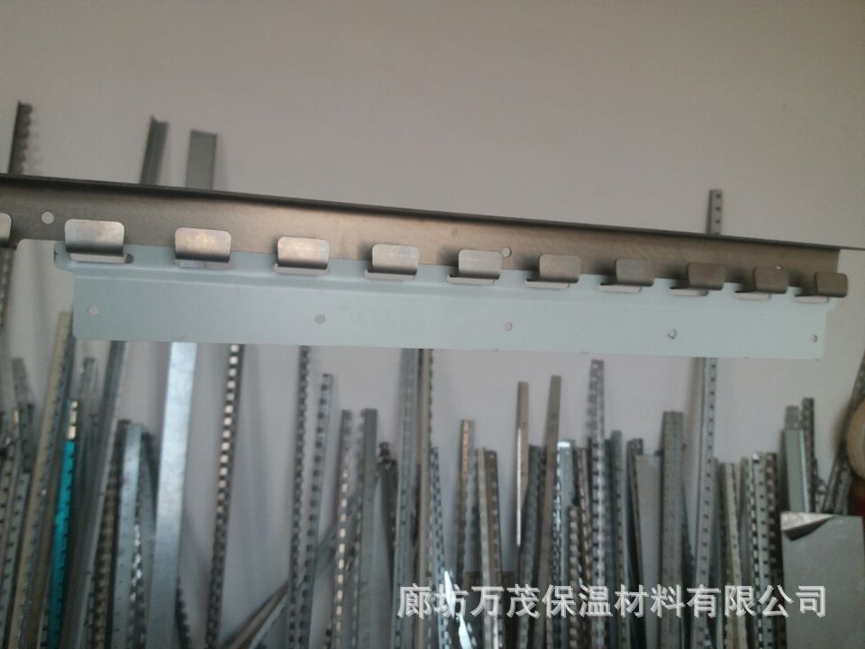 EB26A77D13E1E4D17C8A31A9013F2B