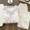 Pijama de mujer estilo princesa dulce para primavera y otoño, algodón con estampado de nubes y ribete de encaje, de manga larga, con copas en el pecho, conjunto de ropa para casa, se puede usar fuera
