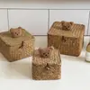 Caja de Almacenamiento de Escritorio, Caja de Regalo Tejida con Hierba de Ratán con Tapa, Cesta para Artículos Varios a Prueba de Polvo, Caja de Regalo Creativa, Caja de Joyas al por Mayor