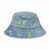 Sombrero de pescador de mezclilla de diseño de nicho europeo y americano para mujer, sombrero de pescador bordado primavera/verano 2026, sombrero para viajes al aire libre que hace que la cara se vea más pequeña