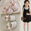 Primavera 2026 Nuevos Zapatos de Cuero para Niños Niñas Moda Moño Zapatos de Princesa Niños Suela Suave Versátiles Sandalias Individuales