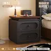 Mesita de noche usada para dormitorio del hogar, modelo nuevo 2026, lujo ligero con sensación de alta gama, mueble de almacenamiento de noche vintage negro