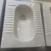 Vaso sanitário de agachamento, fossa de agachamento, vaso sanitário de agachamento, vaso sanitário de agachamento, fossa de agachamento, fabricante de cerâmica, vaso sanitário de agachamento com descarga direta, engenharia de vasos sanitários.