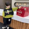 Conjunto de Tres Piezas para Niños Primavera y Otoño 2026 Nuevo Atuendo Casual Elegante y Moderno para Niños Ropa de Bebé