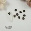 Ventas Directas de Fábrica de Nuevos Pedrería Retro Cruzada para Uñas de Moda al Por Mayor, Decoraciones para Uñas con Forma de Corazón y Cabeza de León