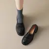 Sapatos femininos de couro Chuyuji ultra macios com bico redondo e salto alto 2026 outono retro francês emagrecedores com salto grosso que aumentam a altura mocassins