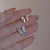Brincos de borboleta assimétricos com zircônia microincrustada, brincos femininos minimalistas, leves, luxuosos, de alta qualidade, temperamento, nicho, personalidade