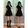 Vestido negro de espina de pescado, pequeño vestido negro entallado a la cintura, vestido de estilo minimalista para mujer, vestido corto de verano de línea A de cintura alta para mujeres petite