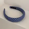 2025 Novo Estilo Faixa de Cabelo Xadrez Feminina Estilo Britânico Retrô Elegante Acessório de Cabeça Versátil Popular na Internet Para Rosto Pequeno Presilhas de Cabelo Modernas