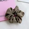 Estilo coreano temperamento simples cor sólida moderno para o dia a dia tecido de seda scrunchie acessório de cabelo elástico para cabelo adorno de cabeça plissado versátil