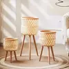 Estante de Flores de Madera Maciza Nórdica y Mimbre, Mesa Lateral para Sofá de Sala de Estar, Estante de Almacenamiento de Bambú de Pie, Soporte para Macetas de Flores de Esquina de Balcón