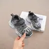 Tênis Dad Shoes da Moda para Meninos 2025 Primavera & Outono Novos Tênis Esportivos Respiráveis de Malha Design para Meninas Tênis de Corrida Externo