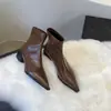 Botas de Cano Curto Bico Fino Estilo Coreano Botas Femininas 2026 Outono/Inverno Nova Chegada Salto Bloco Elásticas Emagrecedoras Botas Prata Salto Médio Botas da Moda
