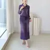 Pequeño conjunto único, hermoso y deslumbrante: falda recta de mezclilla y top versátil, conjunto de dos piezas Issey Miyake