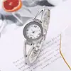 En stock venta al por mayor clásico moda coreana diamante pulsera de temperamento para mujer reloj de pulsera esfera pequeña exquisita reloj de cuarzo