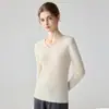 Suéter de cachemira 100% pura con cuello en V para mujer, camiseta básica de punto de manga larga ajustada, nuevo suéter versátil de color liso para otoño e invierno