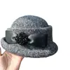 Sombrero de Pescador de Punto con Borde Enrollado para Otoño e Invierno Sombrero de Pescador Dulce con Lazo y Perlas Sombrero Pequeño Estilo Hepburn Boina Elegante
