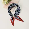 Bufanda de Seda de Nuevo Estilo con Hebilla Magnética de Perlas para Mujer, Gama Alta, Exquisita, Versátil, Bufanda con Estampado de Lunares y Anacardos, Collar, Cadena para Clavícula
