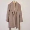 No se aceptan devoluciones ni cambios para tallas descatalogadas. Abrigo de longitud media de mezcla de lana doble cara, perfecto para un look chic y sofisticado de otoño/invierno, adecuado para el trabajo o para usar a diario.