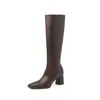 Botas de montar de piel de vaca de ajuste ceñido con tacón alto 2026 otoño/invierno botas altas de tacón grueso y alto con punta cuadrada de cuero genuino para mujer