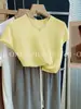 Top de punto azul de manga corta, cuello redondo, hombros rectos, estilo francés para mujer, estilo fino de verano con mangas volantes pequeñas, adecuado como camiseta interior