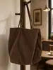 Bolsa de ombro casual de camurça de grande capacidade para outono e inverno, bolsa grande para estudantes, bolsa de mão versátil, bolsa de compras de grande capacidade