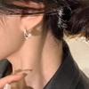 Pendientes de Gancho de Perla Vintage de Gama Alta Simples Versátiles Diseño Único Pendientes Franceses Pendientes Otoño e Invierno 2024