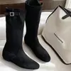 Botas de Plataforma com Fivela em Couro Camurçado Femininas Tendência 2026 Início do Outono Petite Versátil Emagrecedoras Botas de Moda Ocidental